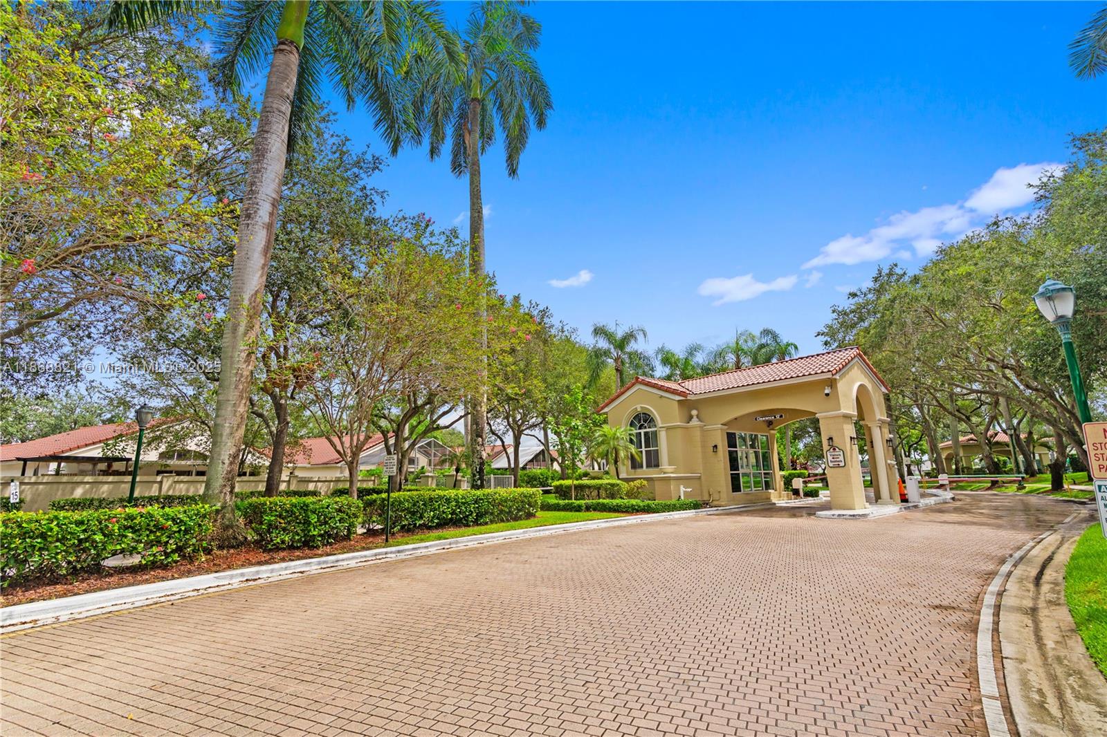 BANYAN OAKRIDGE PLAT - Residential