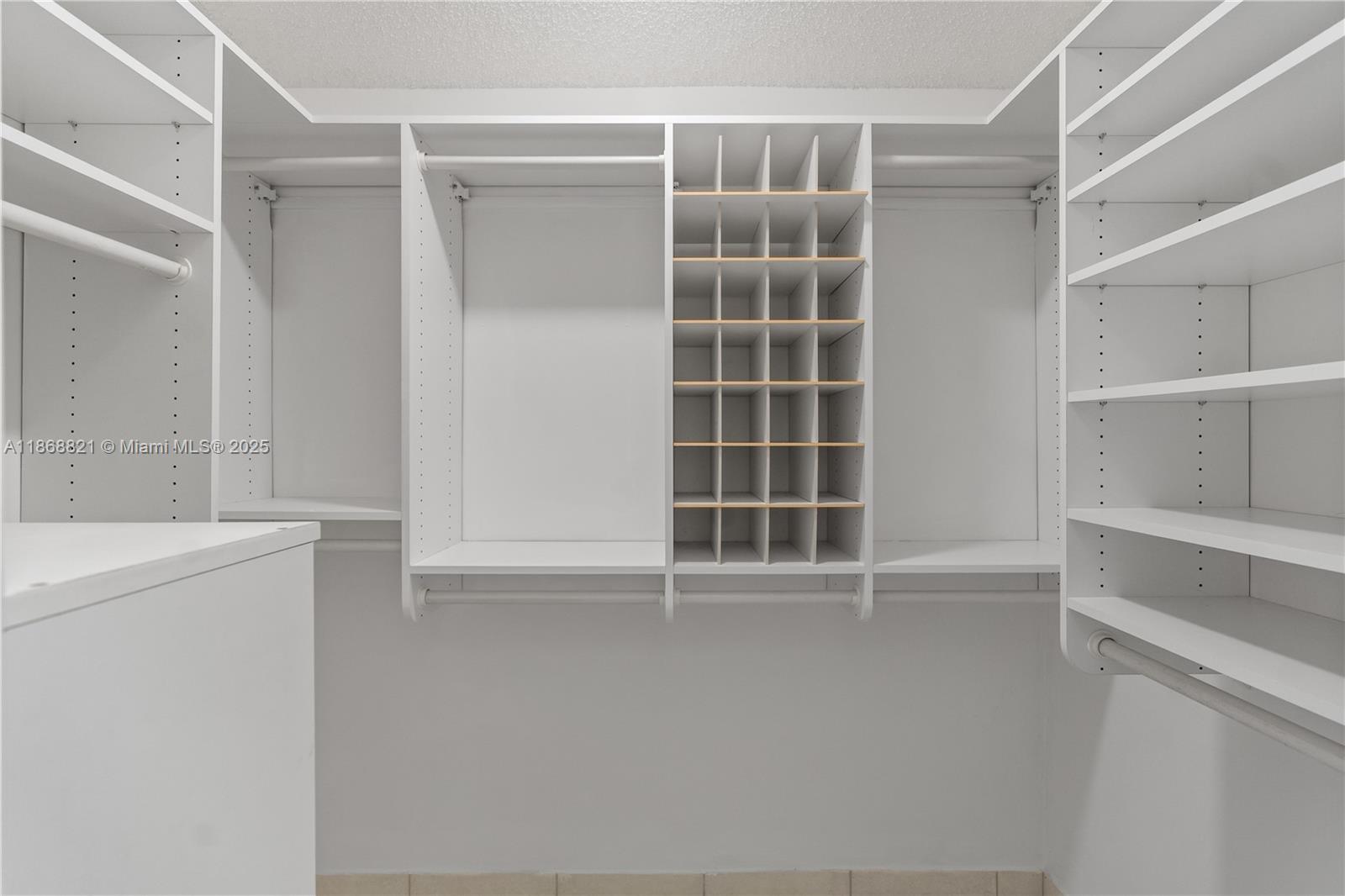 BANYAN OAKRIDGE PLAT - Residential