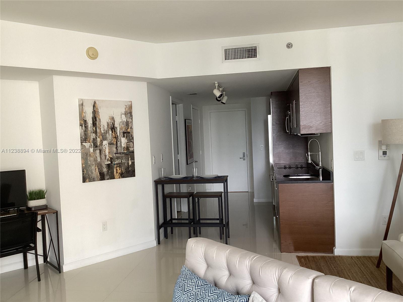 ICONBRICKELL CONDO NO 1 - Residential Lease