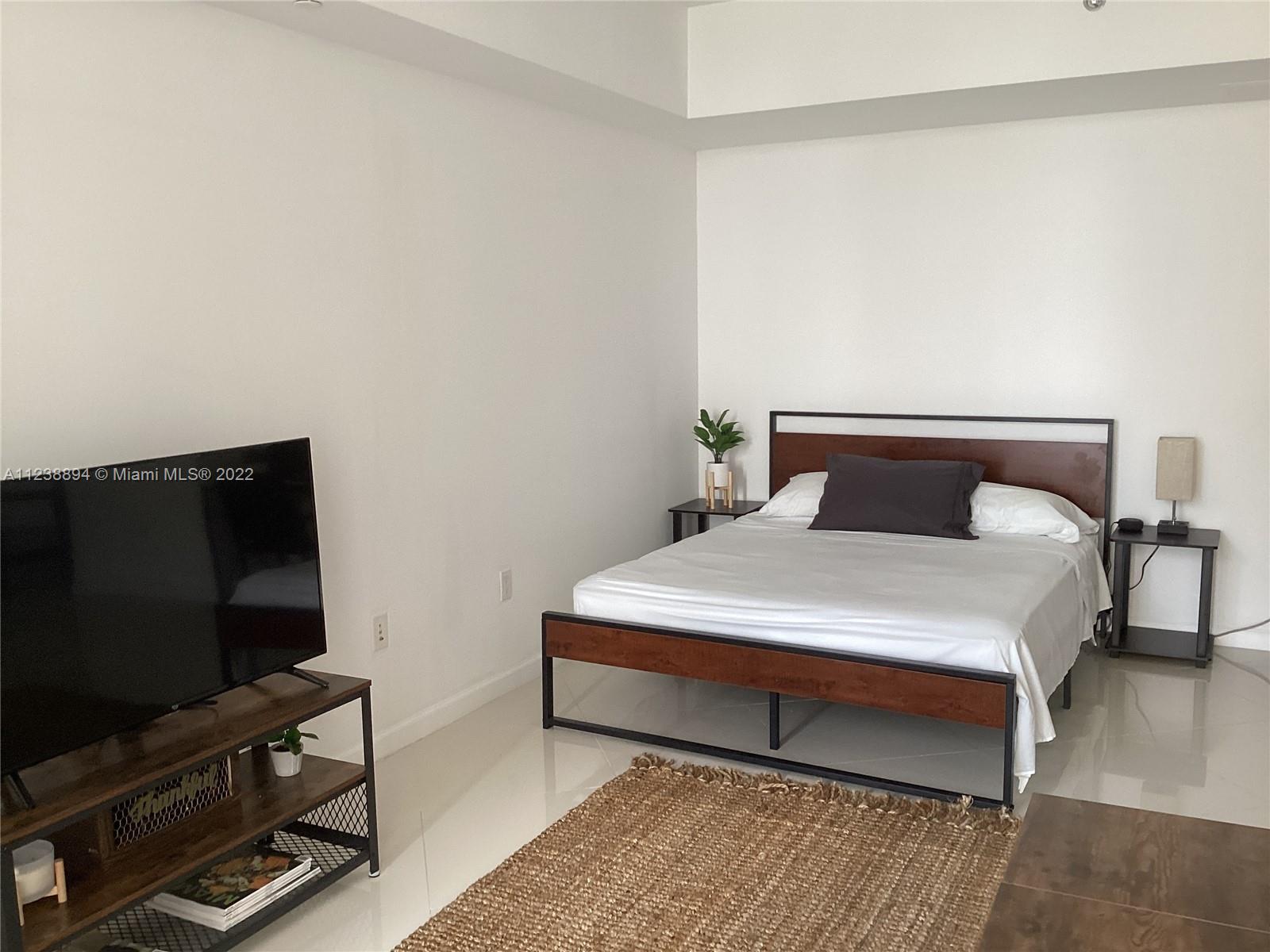 ICONBRICKELL CONDO NO 1 - Residential Lease
