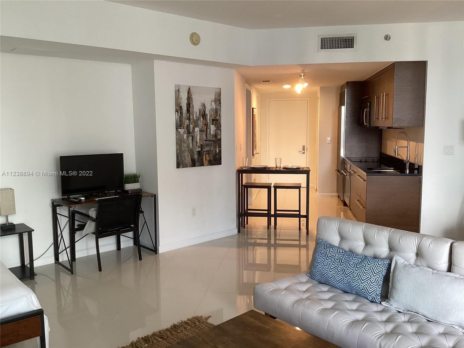 ICONBRICKELL CONDO NO 1 - Residential Lease