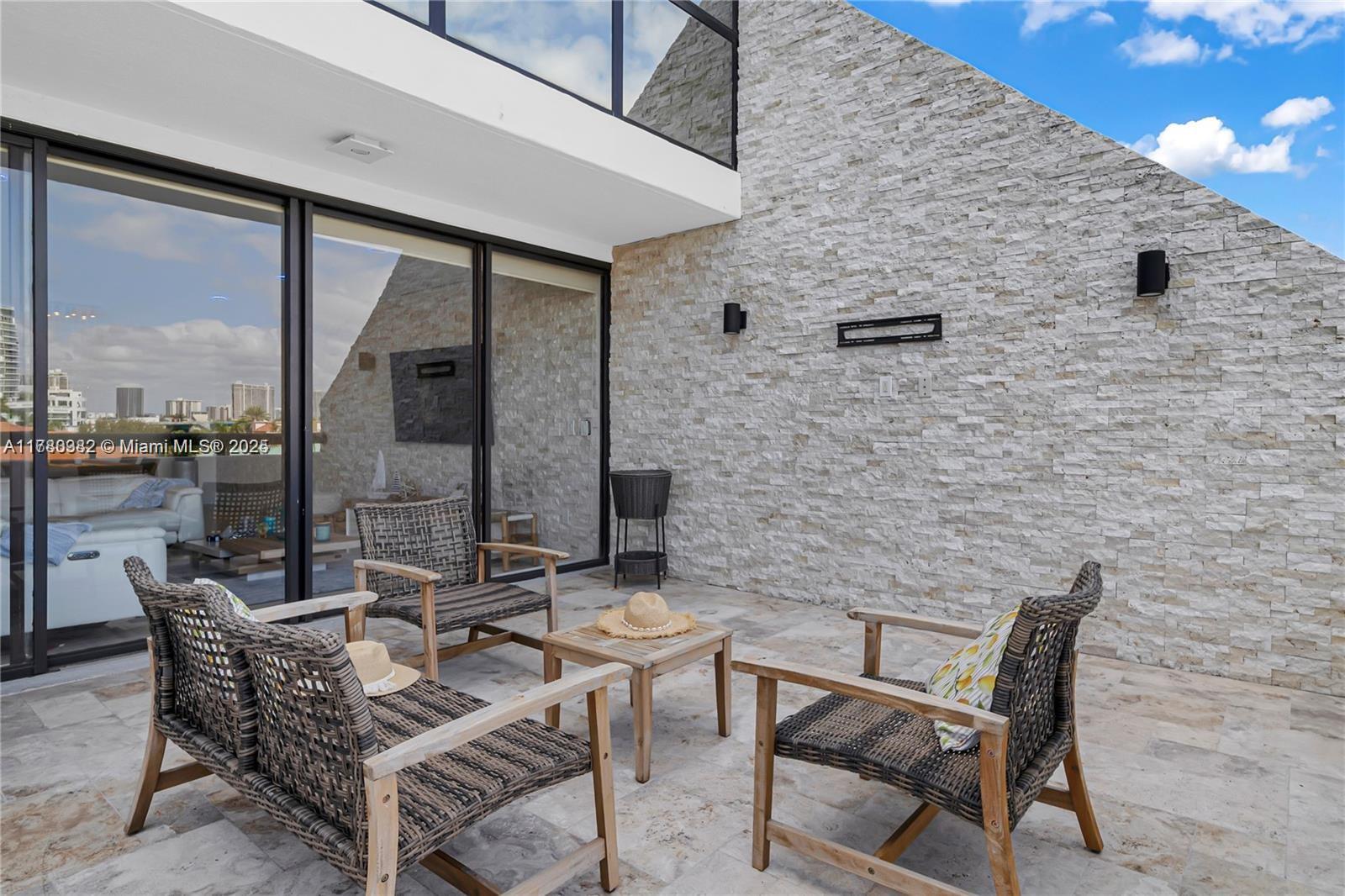 393 Poinciana Dr 1224