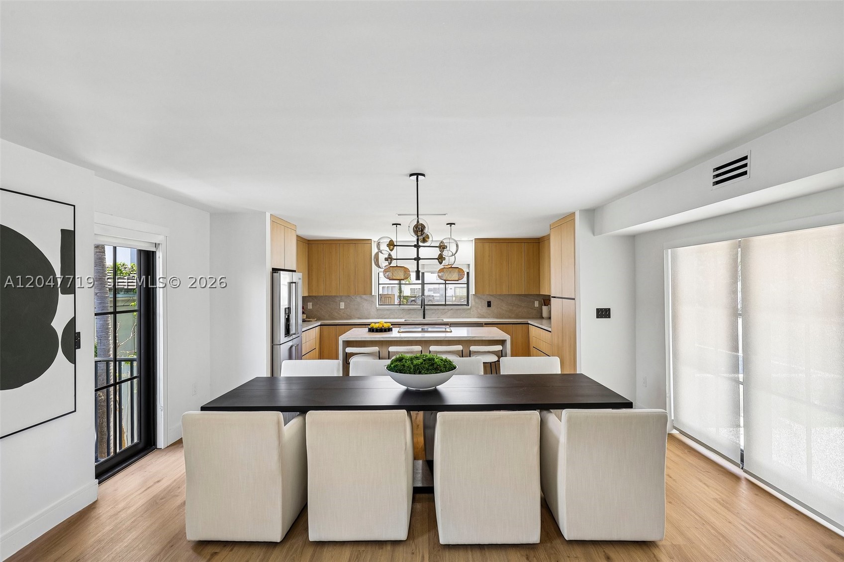 7811 Carlyle Ave