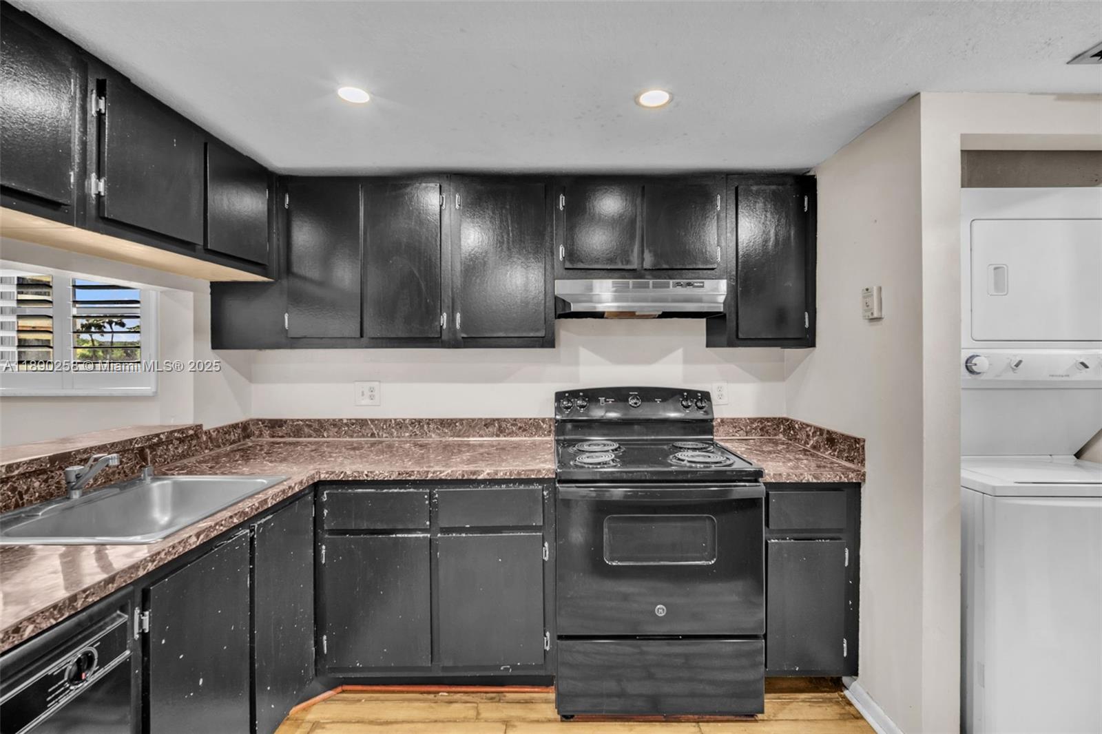 ISLES OF INVERRARY II CON - Residential