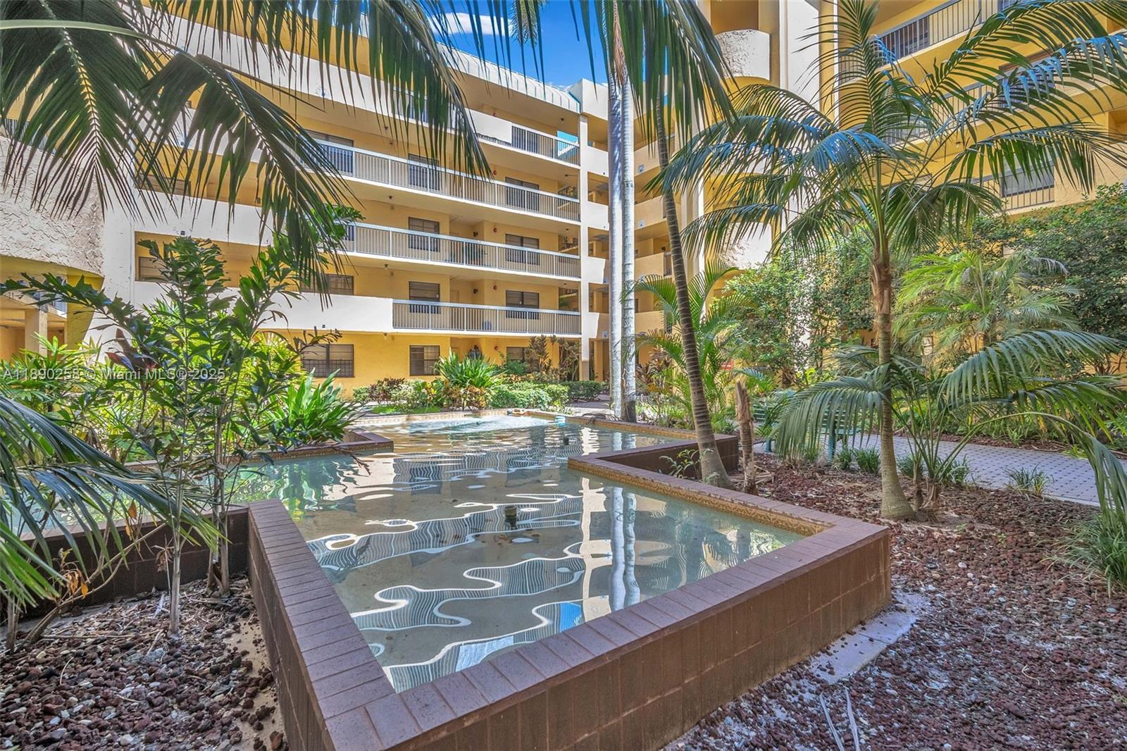 ISLES OF INVERRARY II CON - Residential