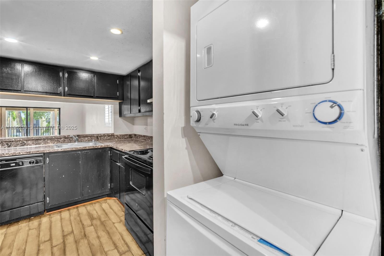 ISLES OF INVERRARY II CON - Residential