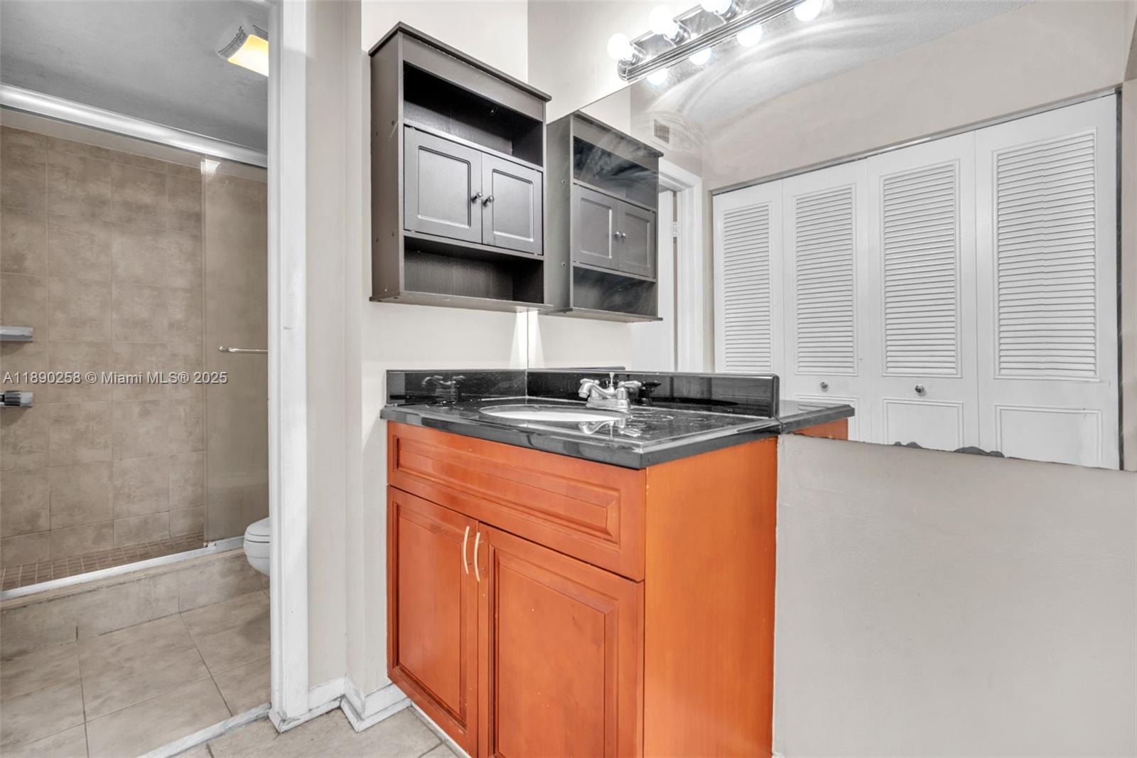 ISLES OF INVERRARY II CON - Residential
