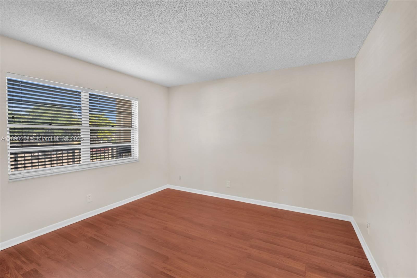 ISLES OF INVERRARY II CON - Residential
