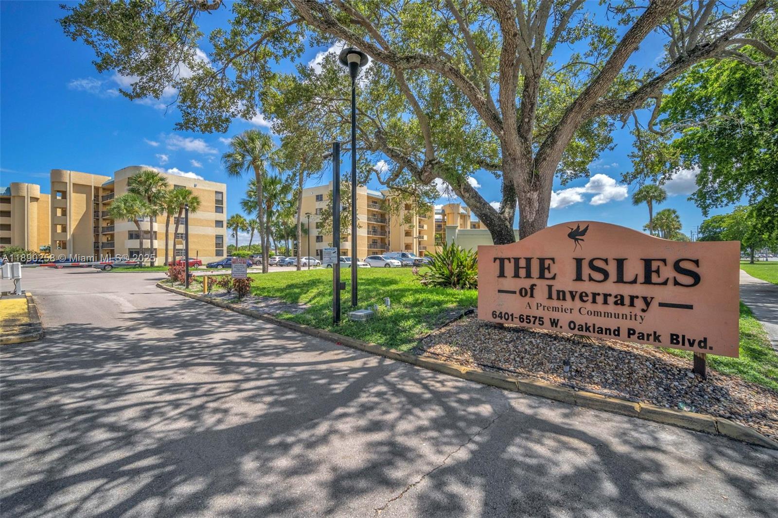 ISLES OF INVERRARY II CON - Residential