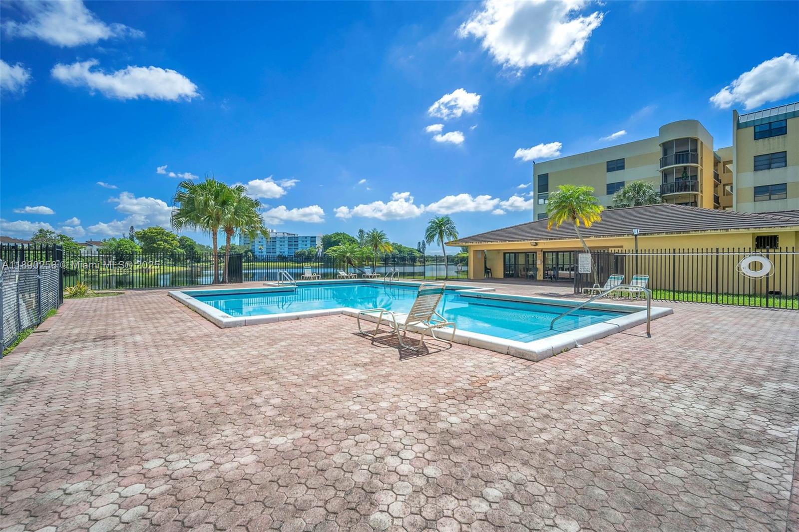 ISLES OF INVERRARY II CON - Residential