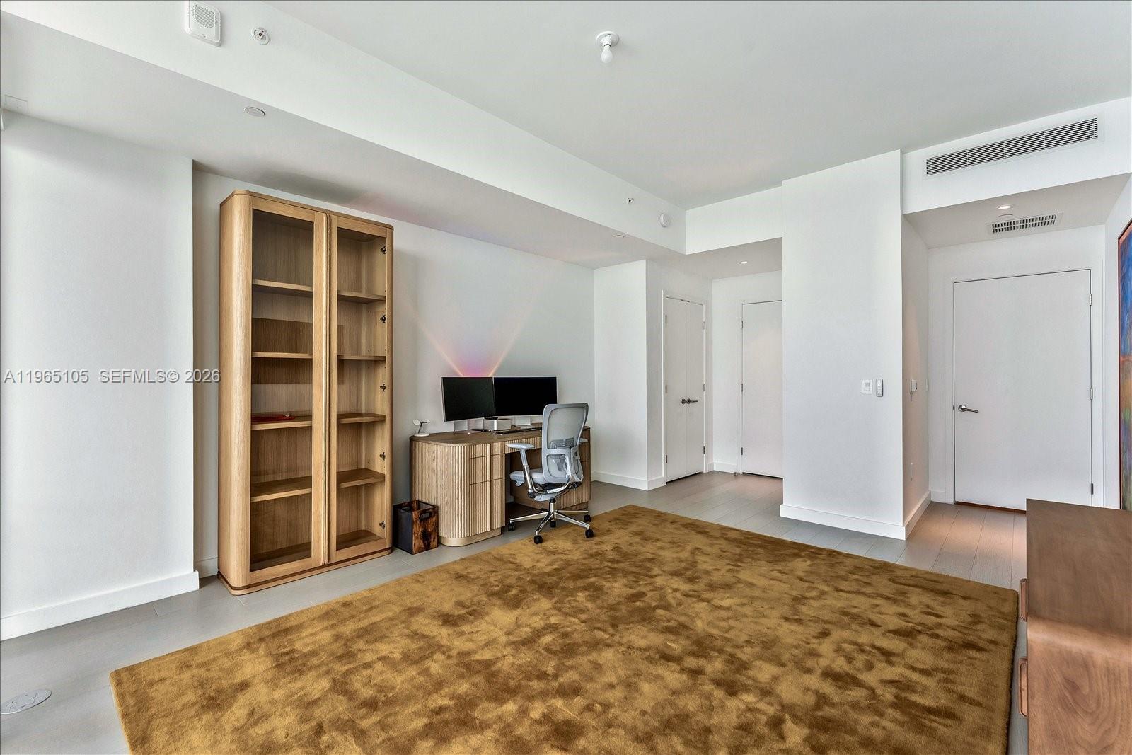 FIVE PARK CONDO - Residential