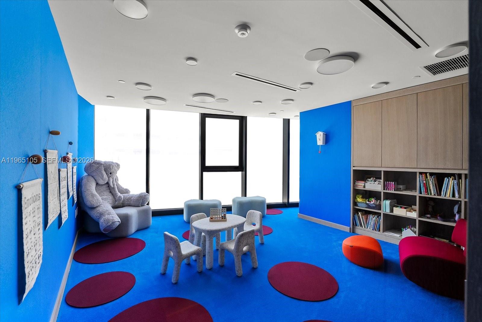 FIVE PARK CONDO - Residential