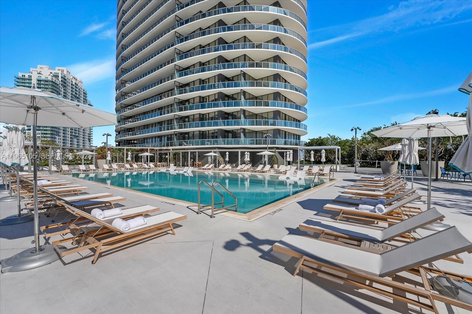 FIVE PARK CONDO - Residential