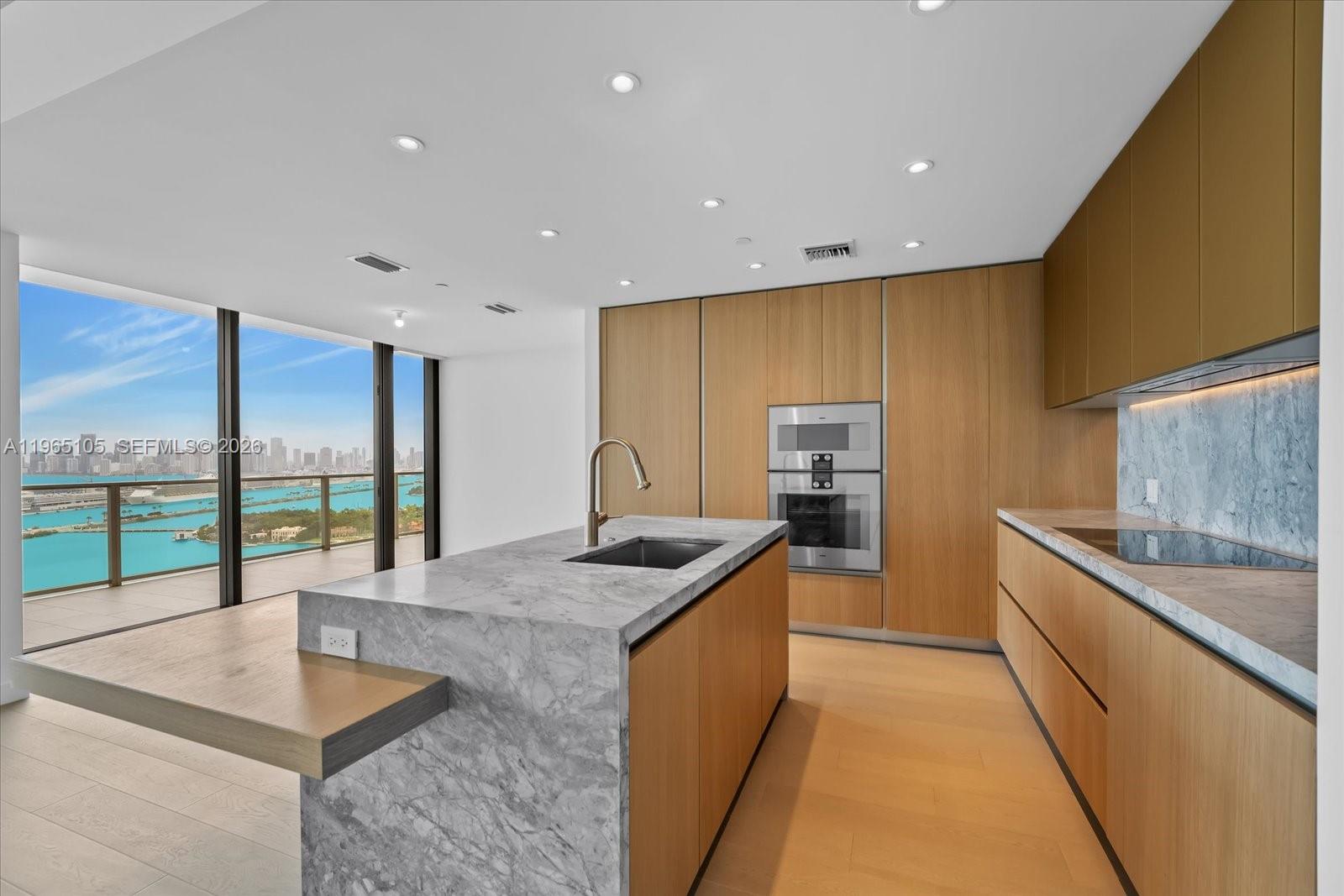 FIVE PARK CONDO - Residential