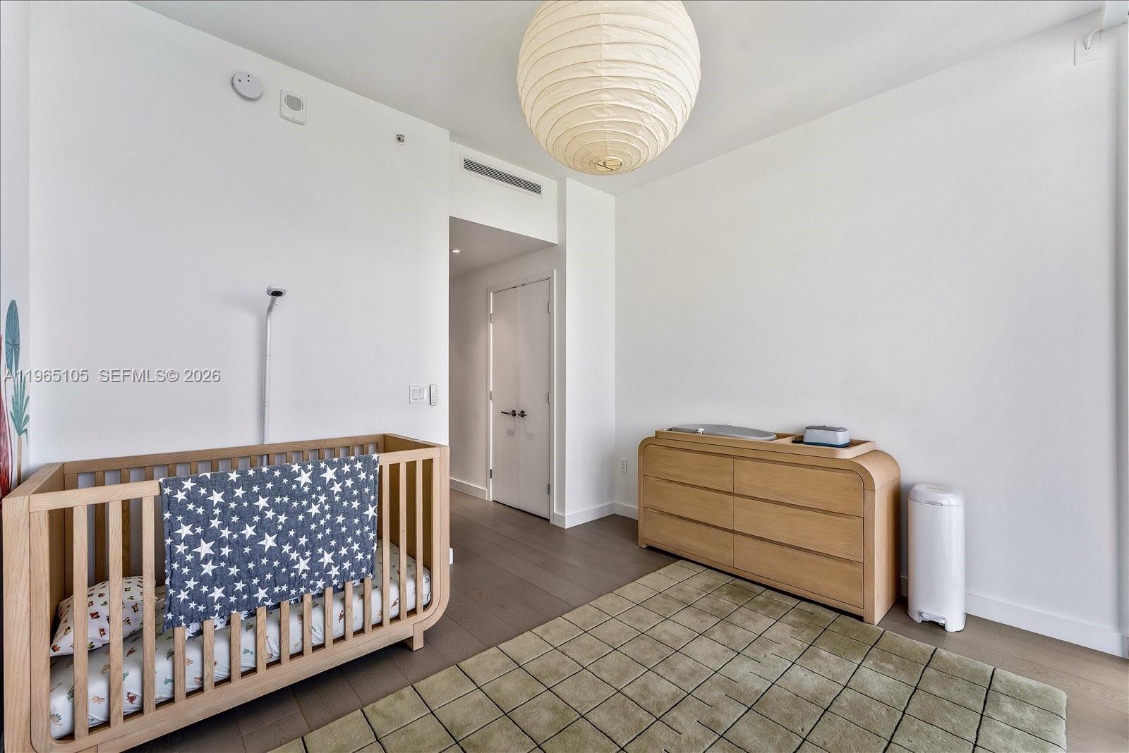 FIVE PARK CONDO - Residential