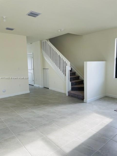 AQUABELLA NORTH - Residential Lease