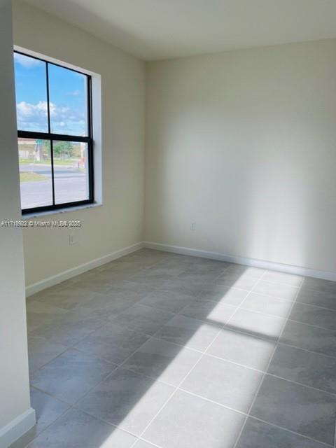 AQUABELLA NORTH - Residential Lease