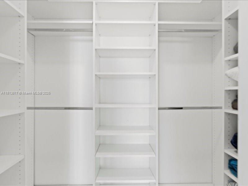 SOUTH TOWER AT THE POINT - Residential