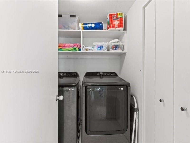 SOUTH TOWER AT THE POINT - Residential