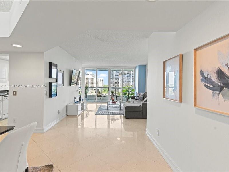 SOUTH TOWER AT THE POINT - Residential