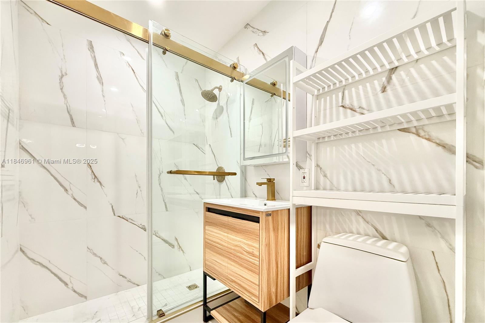 MIDDLE RIVER MANOR - Residential