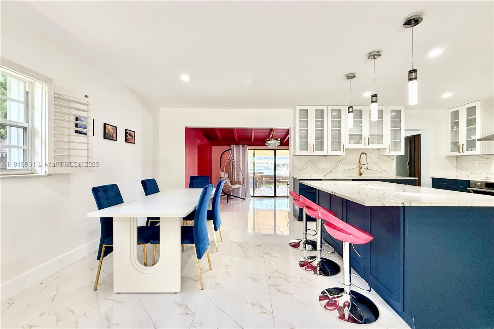 MIDDLE RIVER MANOR - Residential