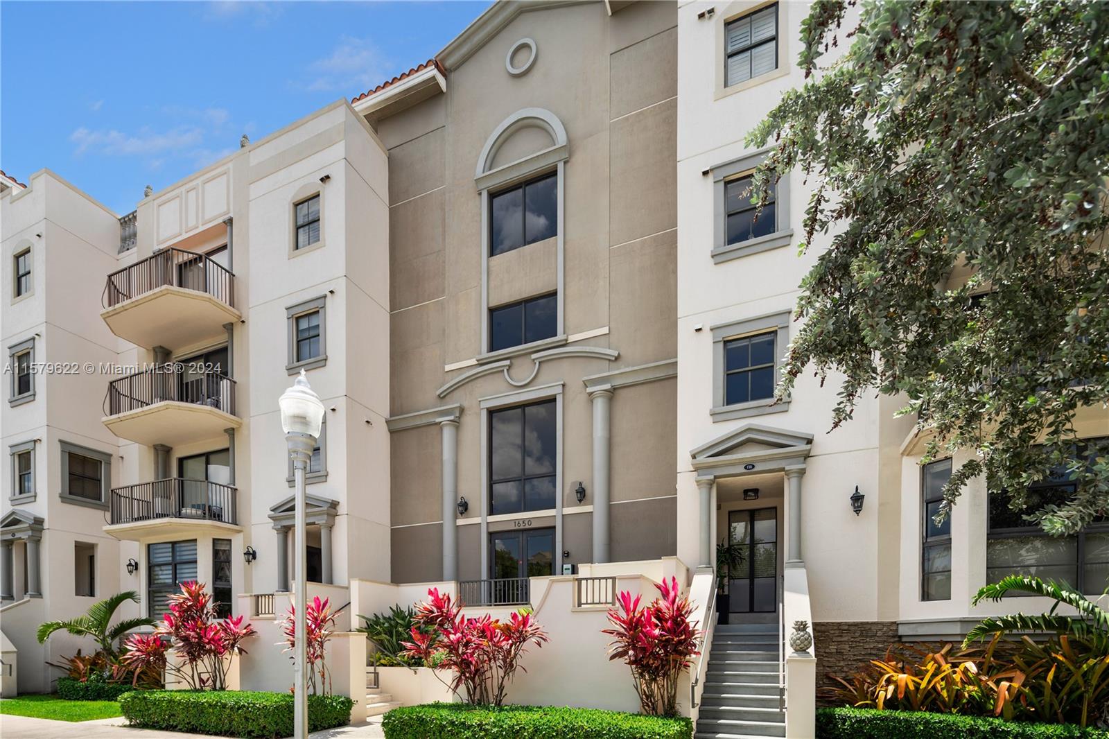 Property for Sale at 1650 Galiano St St 309, Coral Gables, Broward County, Florida - Bedrooms: 2 
Bathrooms: 2  - $599,000