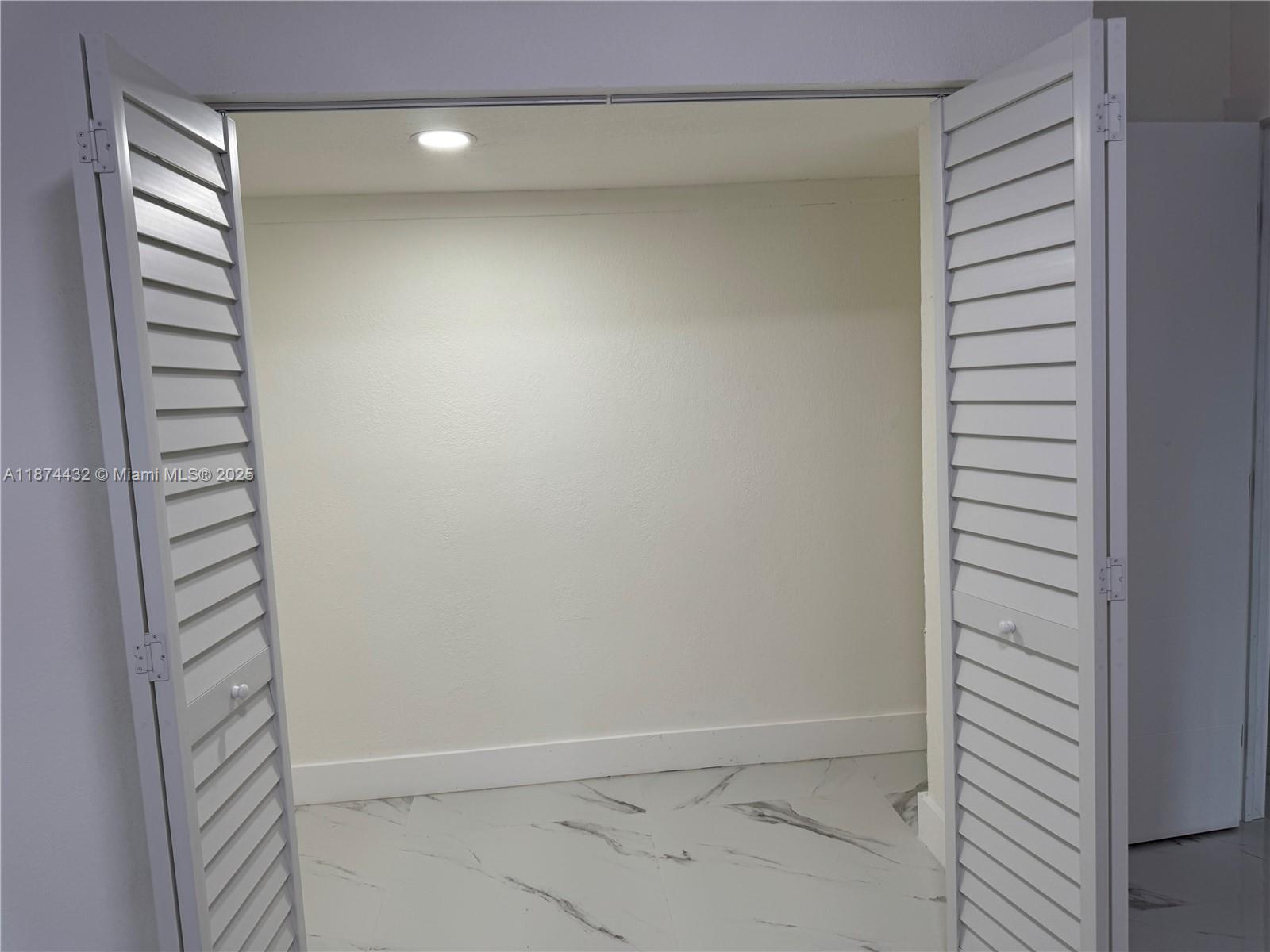 VISTA VERDE CLUSTERS UNIT - Residential