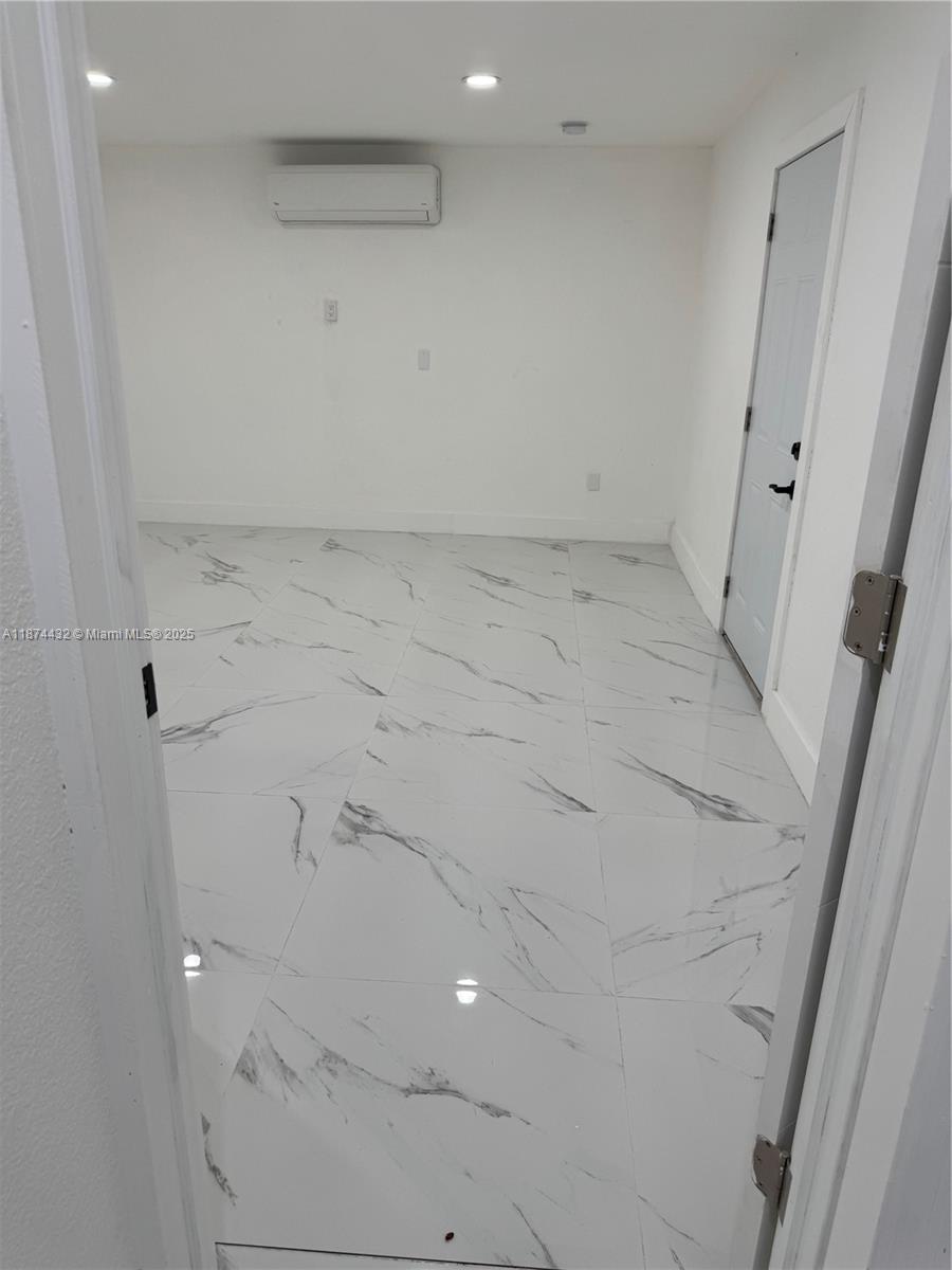 VISTA VERDE CLUSTERS UNIT - Residential