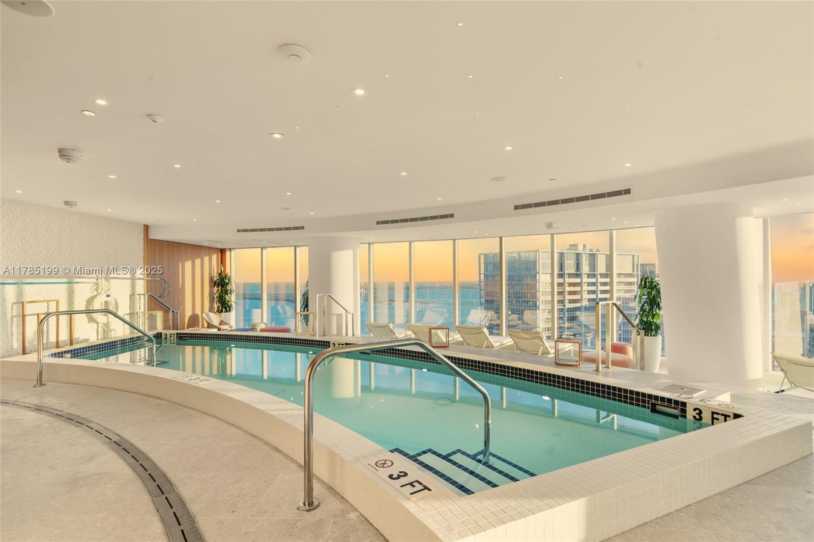 ASTON MARTIN RESIDENCES - Residential