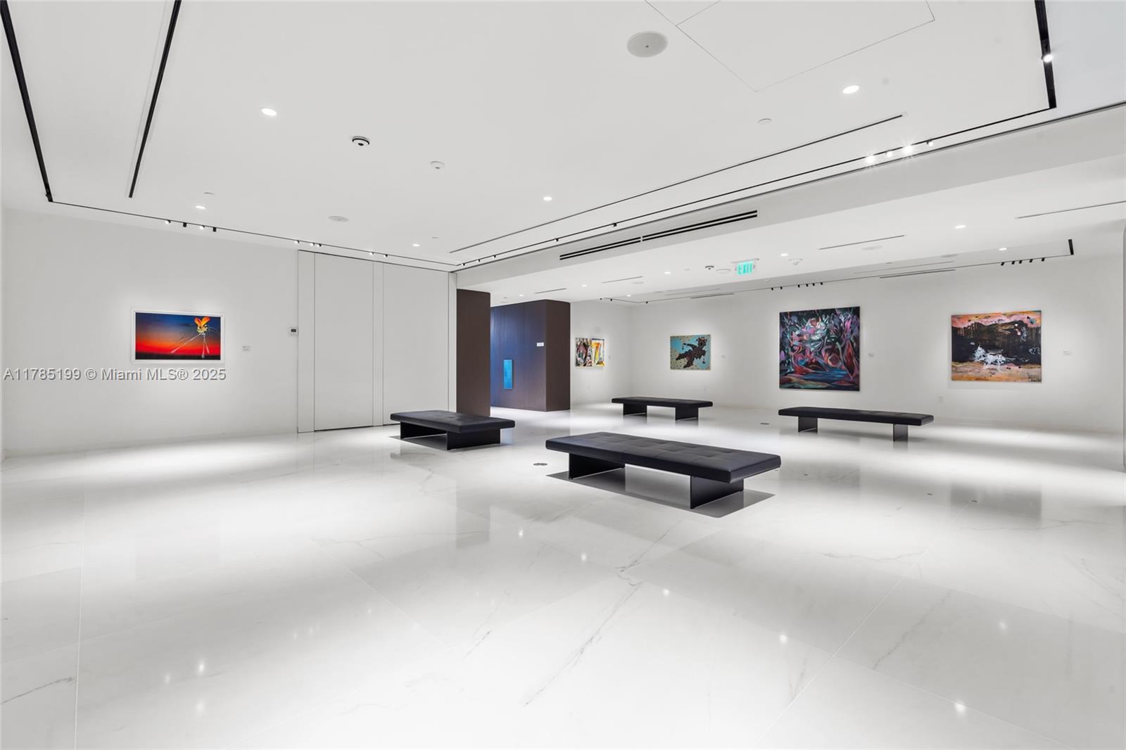 ASTON MARTIN RESIDENCES - Residential