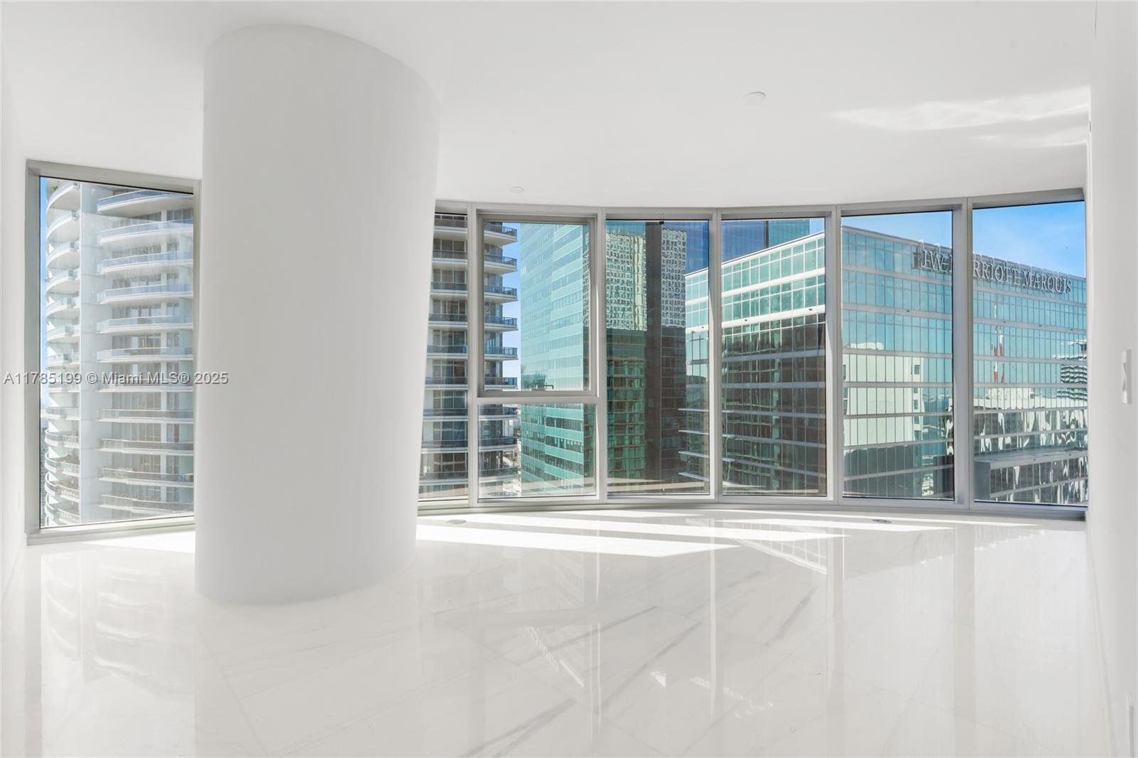 ASTON MARTIN RESIDENCES - Residential