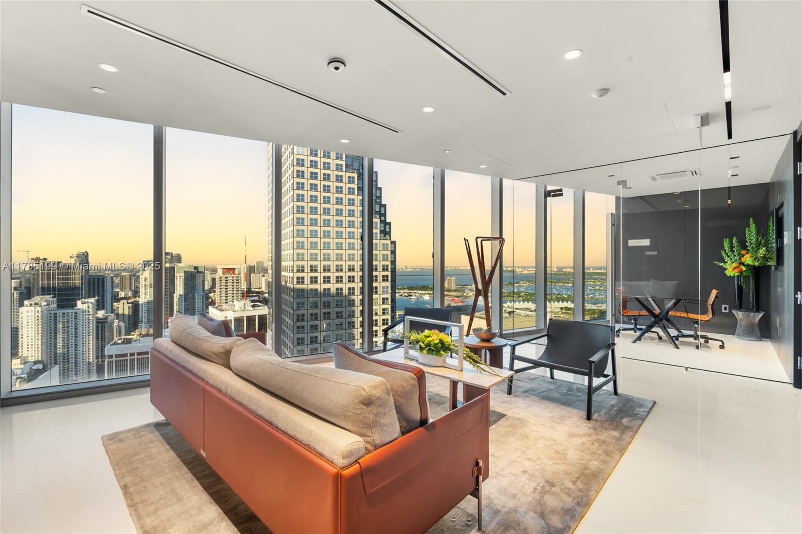 ASTON MARTIN RESIDENCES - Residential
