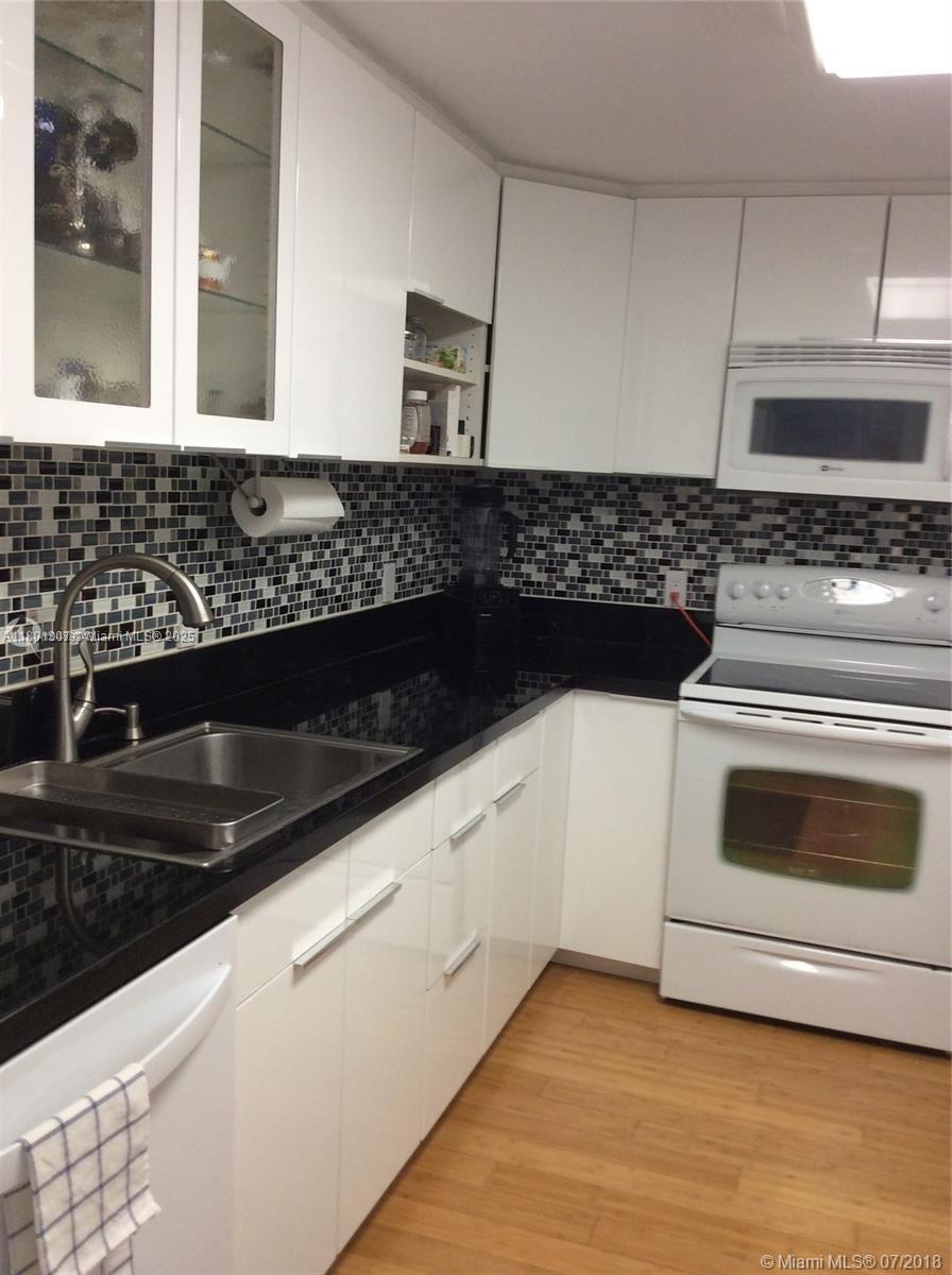 BRICKELL BISCAYNE CONDO - Residential Lease