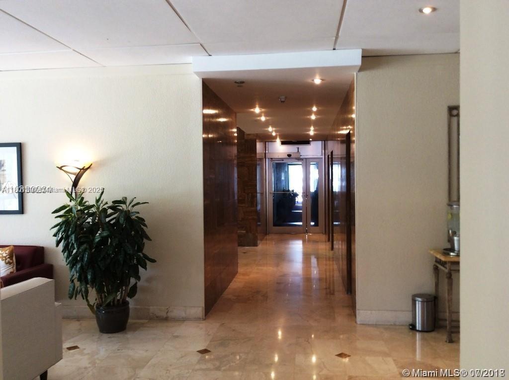 BRICKELL BISCAYNE CONDO - Residential Lease