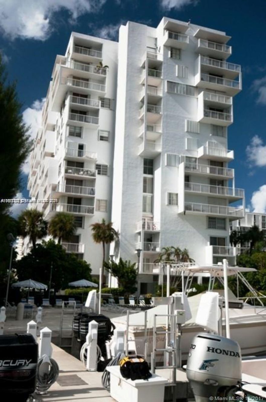 Spacious and bright 2-bedroom, 2 bath corner unit for rent on the 6th floor, offering panoramic views of Biscayne Bay from every room. This well appointed apartment features a wrap-around balcony with access from the living room and both bedrooms-perfect for enjoying the sunrise, sea breeze, and bayfront lifestyle.
The open living and dining area is filled with natural light, and the layout provide privacy between bedrooms. Bothbathrooms are generously sized, and the primary suite includes an en-suite bath and ample space.
Located in a secure, well maintained building with prime waterfront position, this unit offers the ideal blend of comfort and stunning bay views