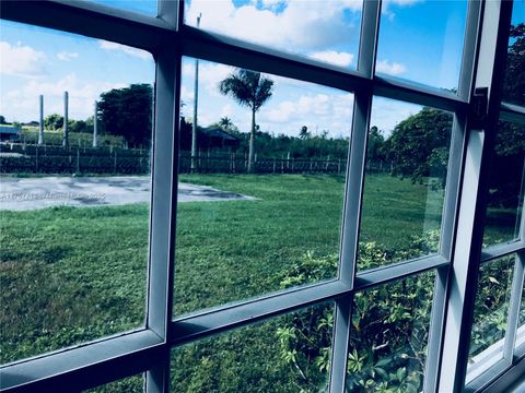 22171 SW 274th St Homestead FL 33031