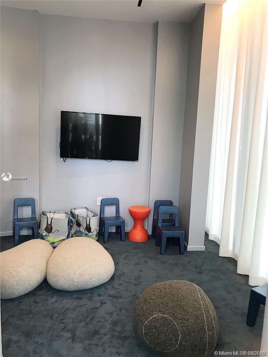 801 SMA RESIDENCES CONDO - Residential Lease