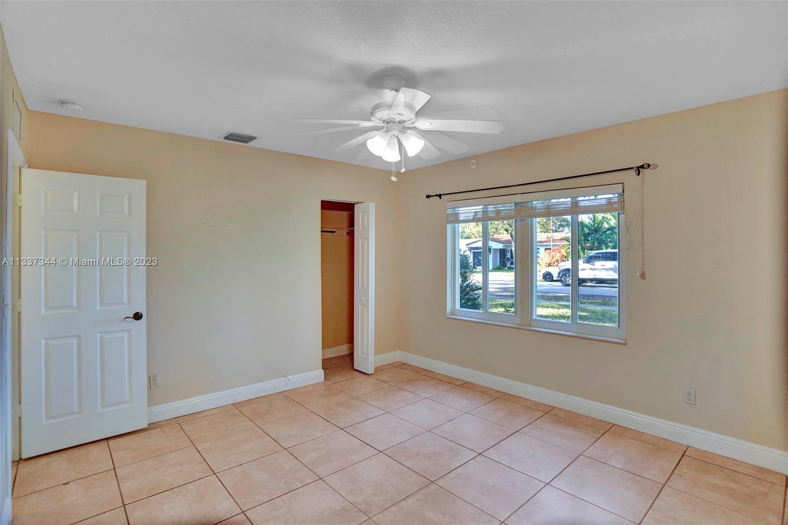LAUDERDALE PINES - Residential Lease