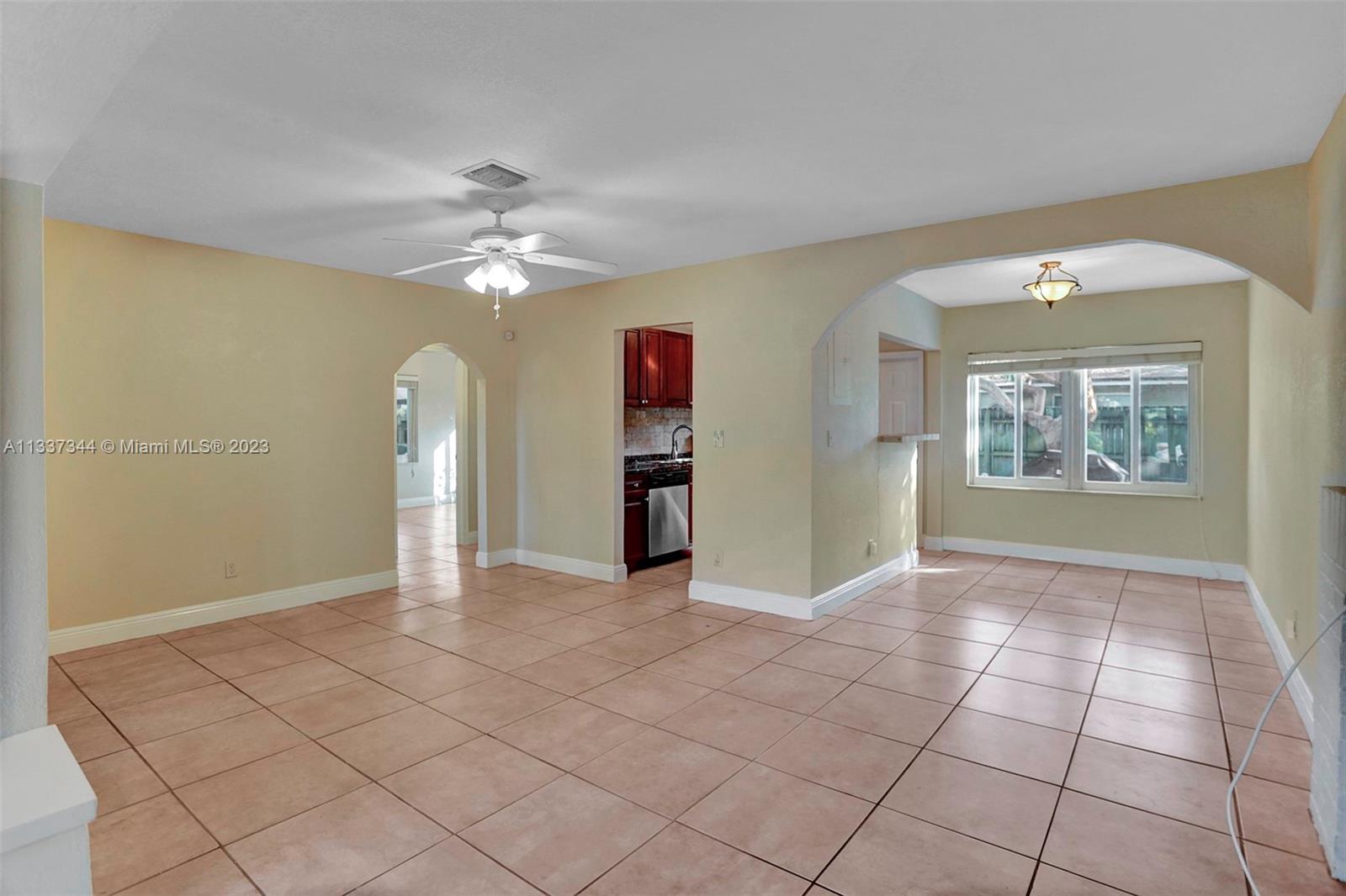 LAUDERDALE PINES - Residential Lease