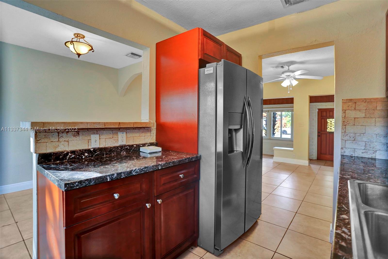 LAUDERDALE PINES - Residential Lease