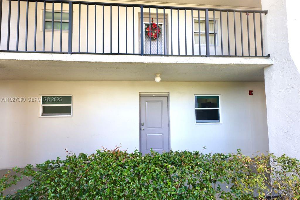 View photos, virtual tours, details... 9450 Poinciana Pl 106