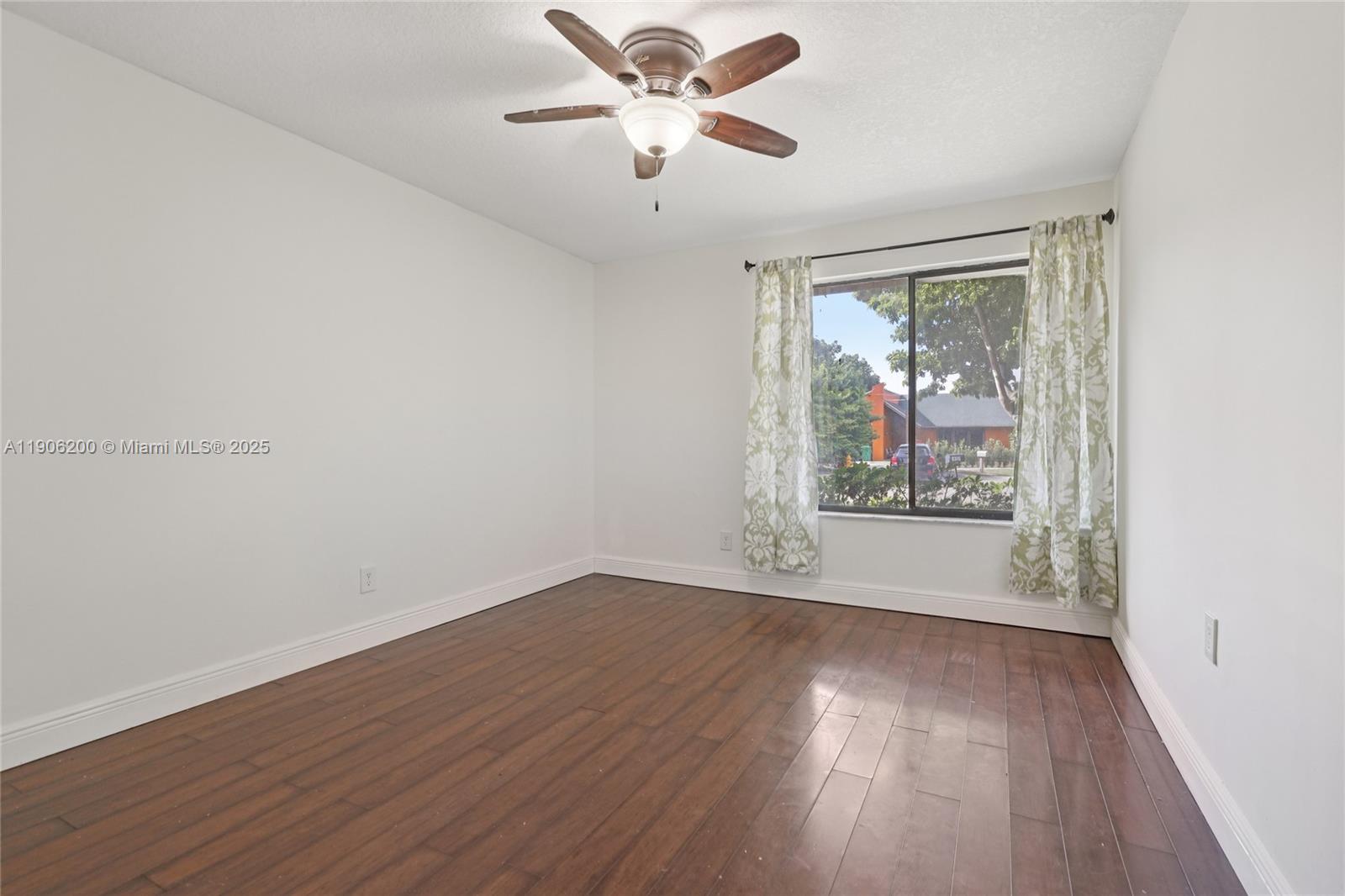 HARRIEL ESTATES - Residential