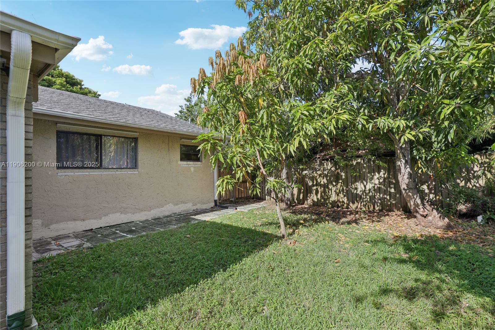 HARRIEL ESTATES - Residential