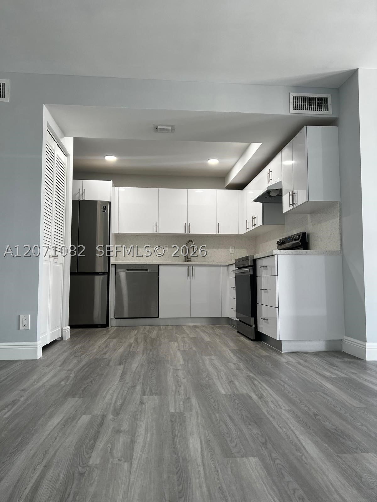 501 Three Islands Blvd 508