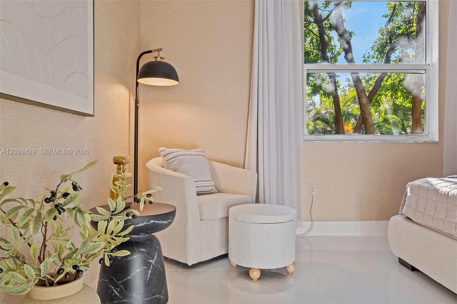 PORTO BELLAGIO CONDO - Residential