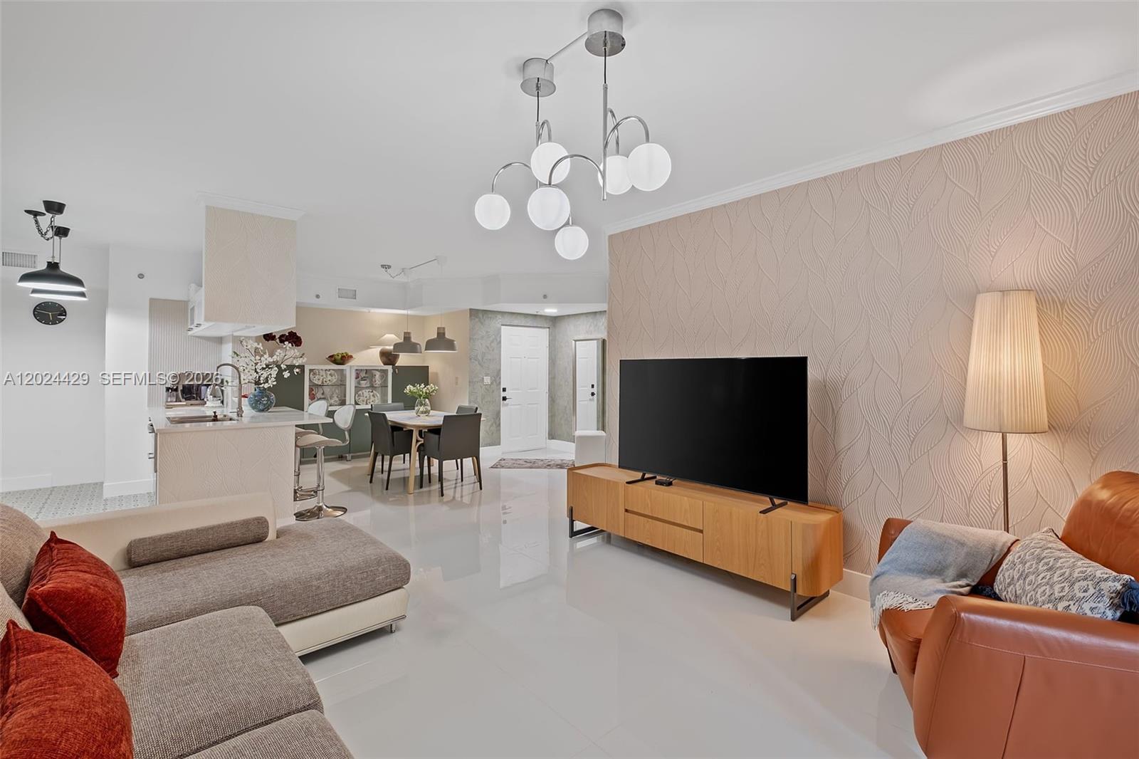 PORTO BELLAGIO CONDO - Residential