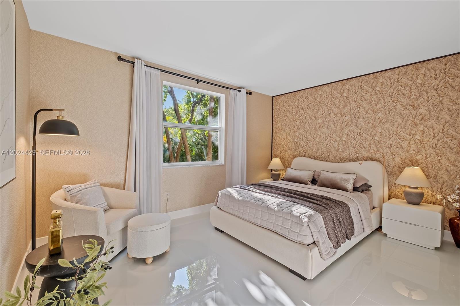 PORTO BELLAGIO CONDO - Residential