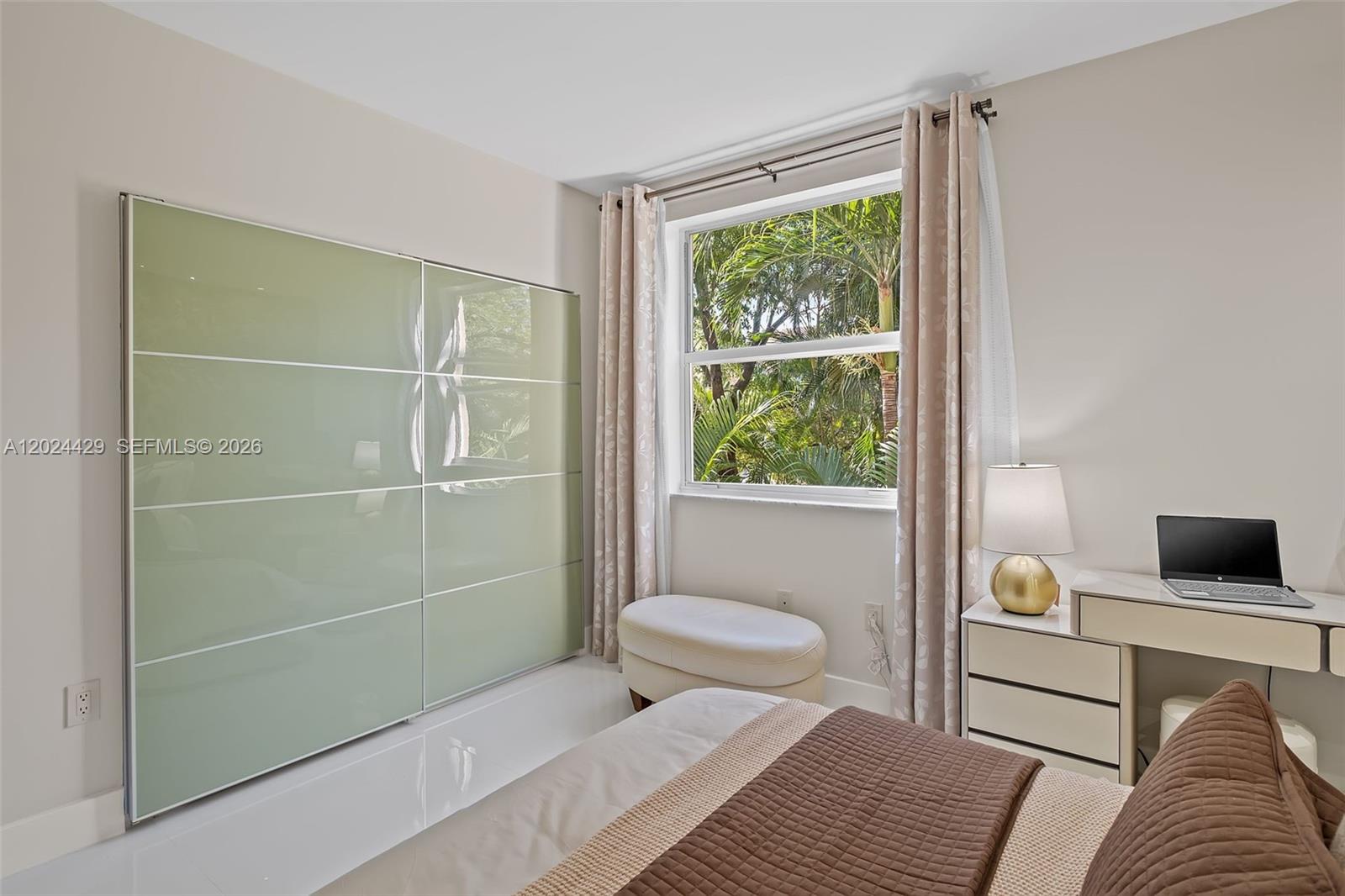 PORTO BELLAGIO CONDO - Residential