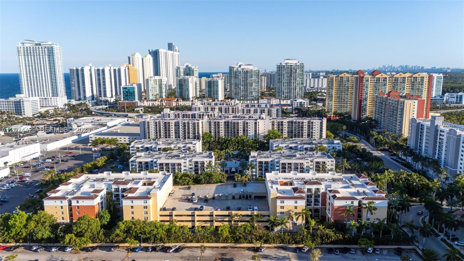 PORTO BELLAGIO CONDO - Residential